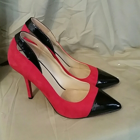 Pumps - Picture 2 of 3